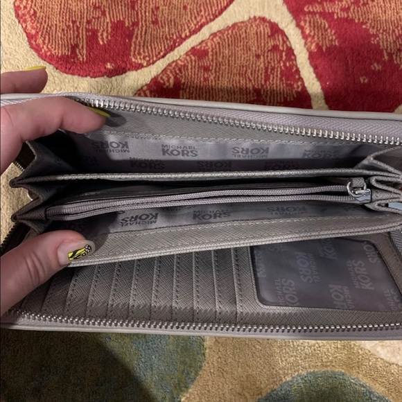 MK wallet. Grey - Picture 3 of 4